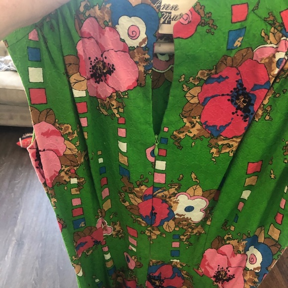 Gorgeous Vintage dress my grandma wore once! - Picture 2 of 6